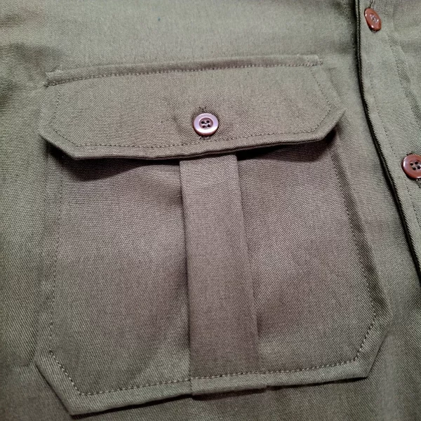 detalhe Camisa Sarja